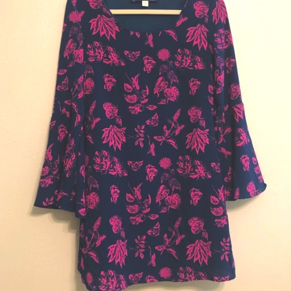 NWT Women’s Navy and Pink Dress Medium